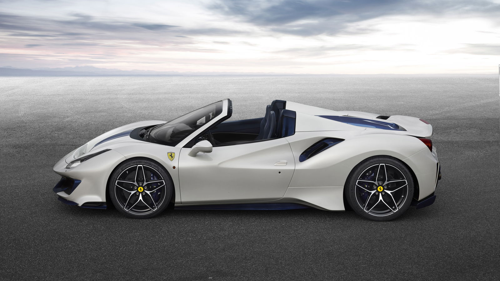This Is Ferrari's Stunning 710bhp, 211mph 488 Pista Spider