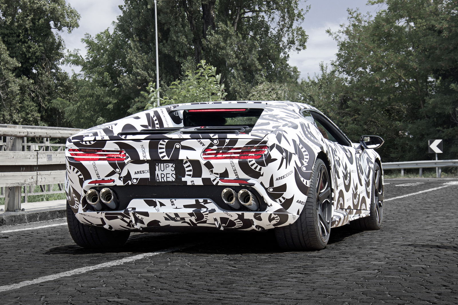 All Hail The Ares Panther’s Pop-Up Headlights - And 641bhp V10