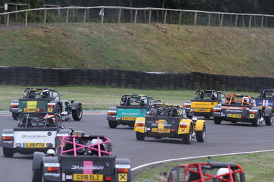 Making some reasonable progress at the start! (Image via Snappyracers.com)