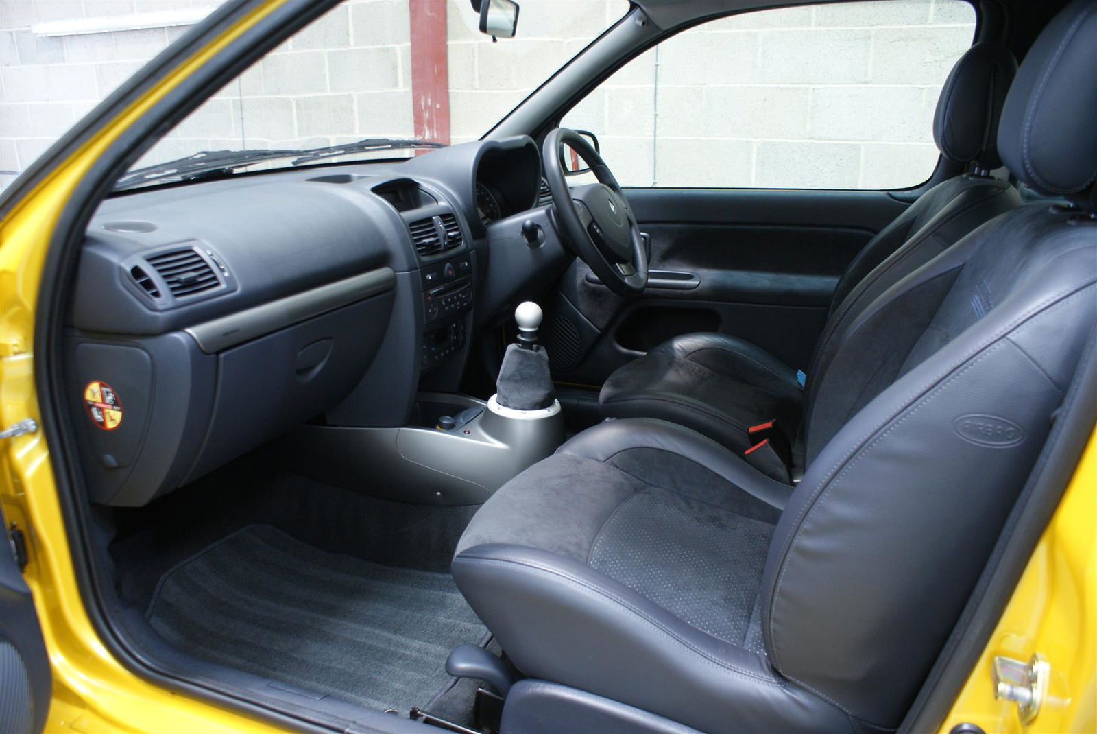 We Live In A World Where A Near-£70,000 Renault Clio V6 Exists