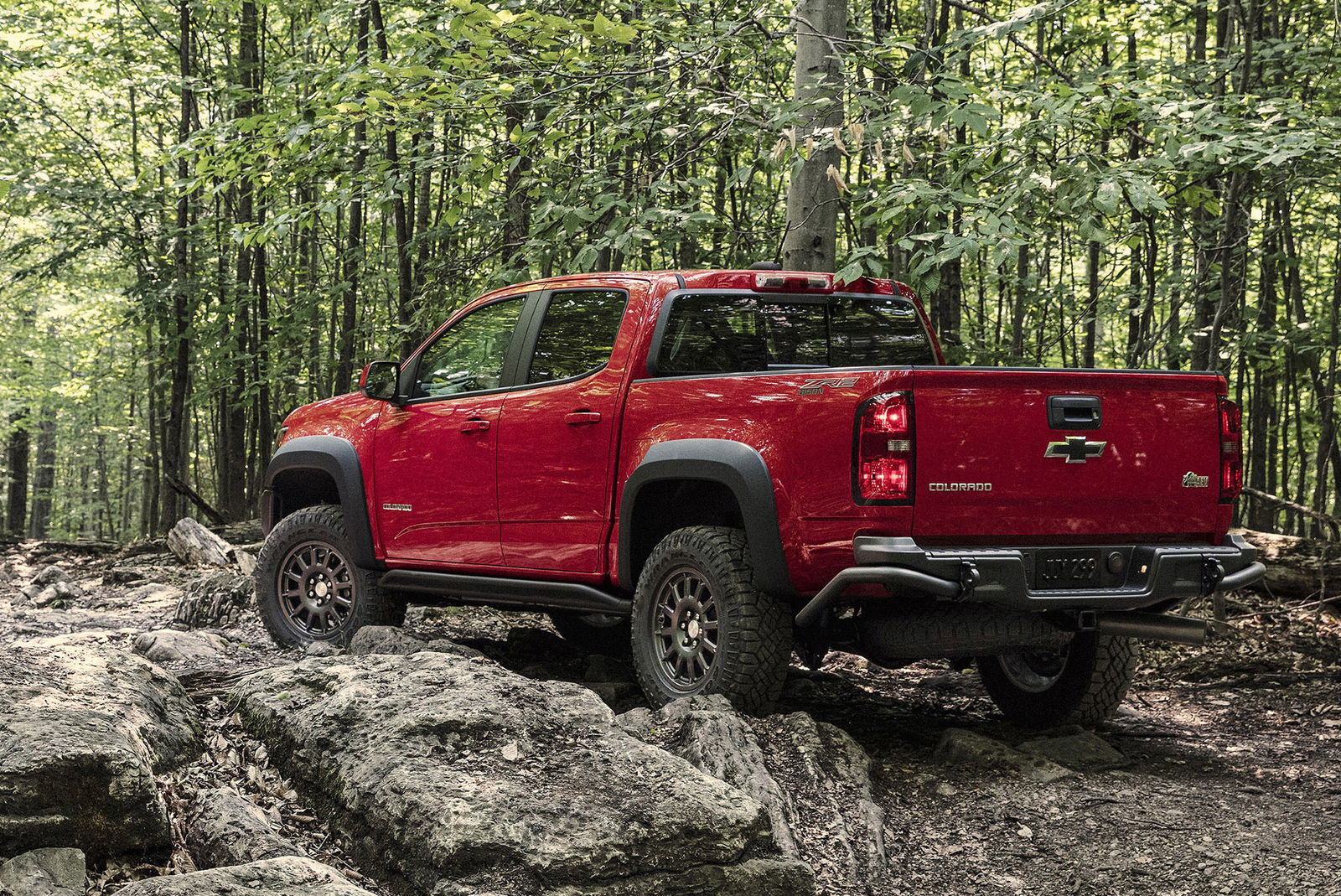 The Chevrolet Colorado ZR2 Bison Is A Beefed-Up Off-Road Menace