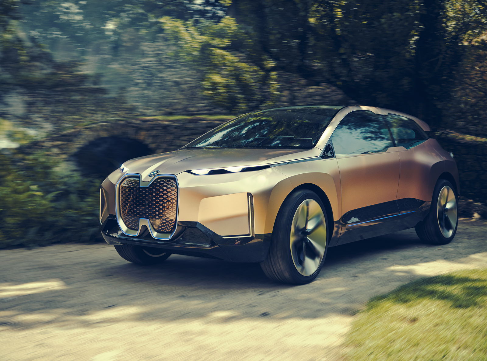 Get A Load Of BMW’s New Electric Crossover Concept