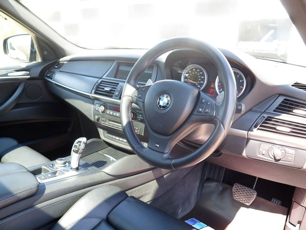 A £24k BMW X5 M May Not Be Pretty, But Its 4.4 V8 Sure Is Fun