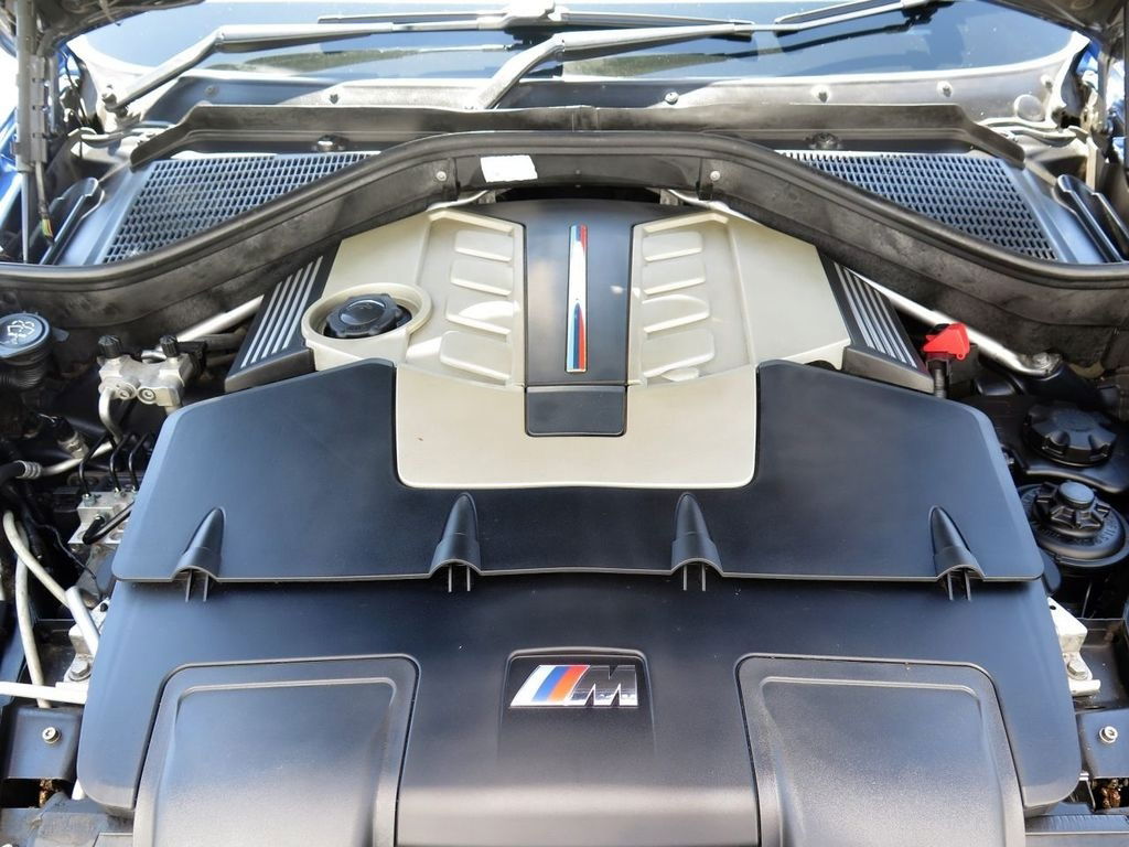 A £24k BMW X5 M May Not Be Pretty, But Its 4.4 V8 Sure Is Fun