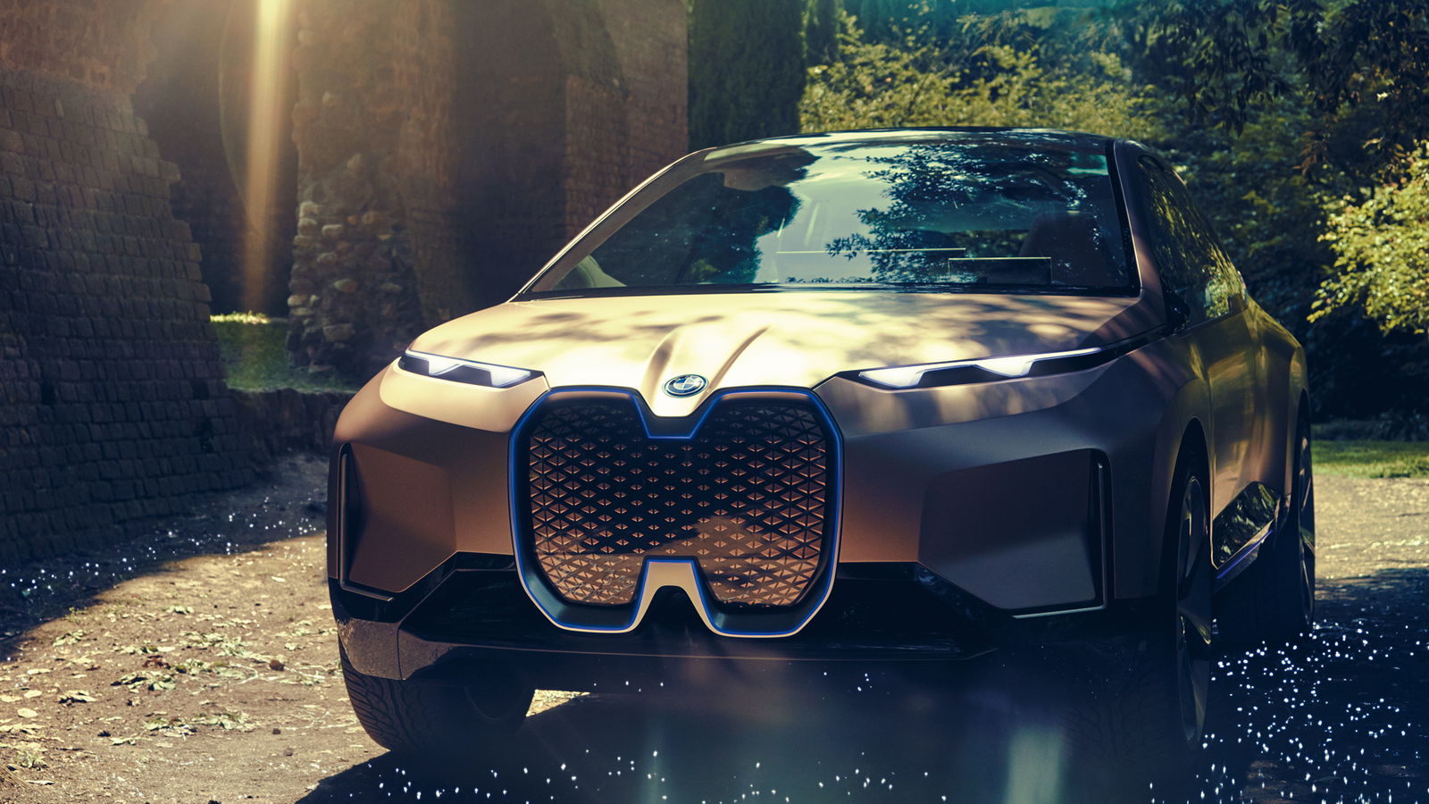 Get A Load Of BMW’s New Electric Crossover Concept