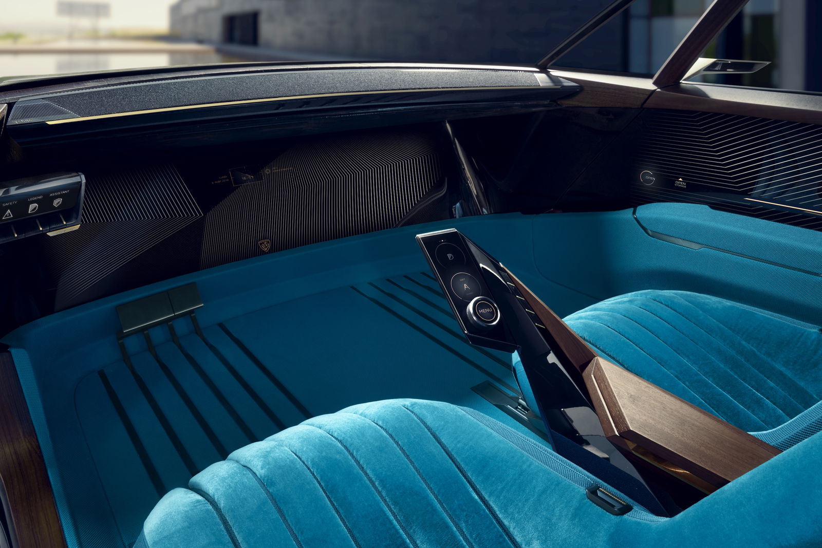 The Peugeot e-Legend Is An Exquisite Slice Of Retro Futurism