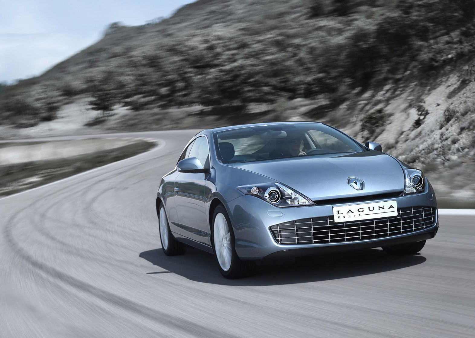 Renault's front-wheel drive Laguna coupe had a 3.5-litre V6 option