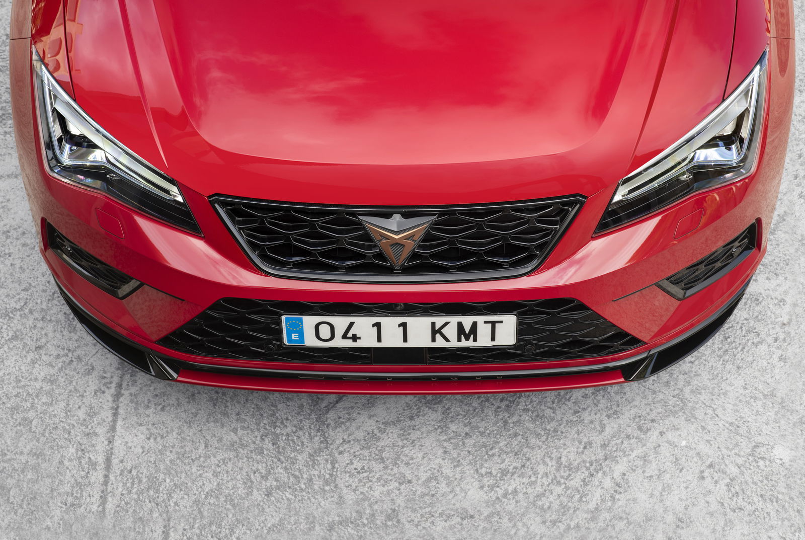 Would you rather see a Seat badge on the front of the Cupra Ateca?
