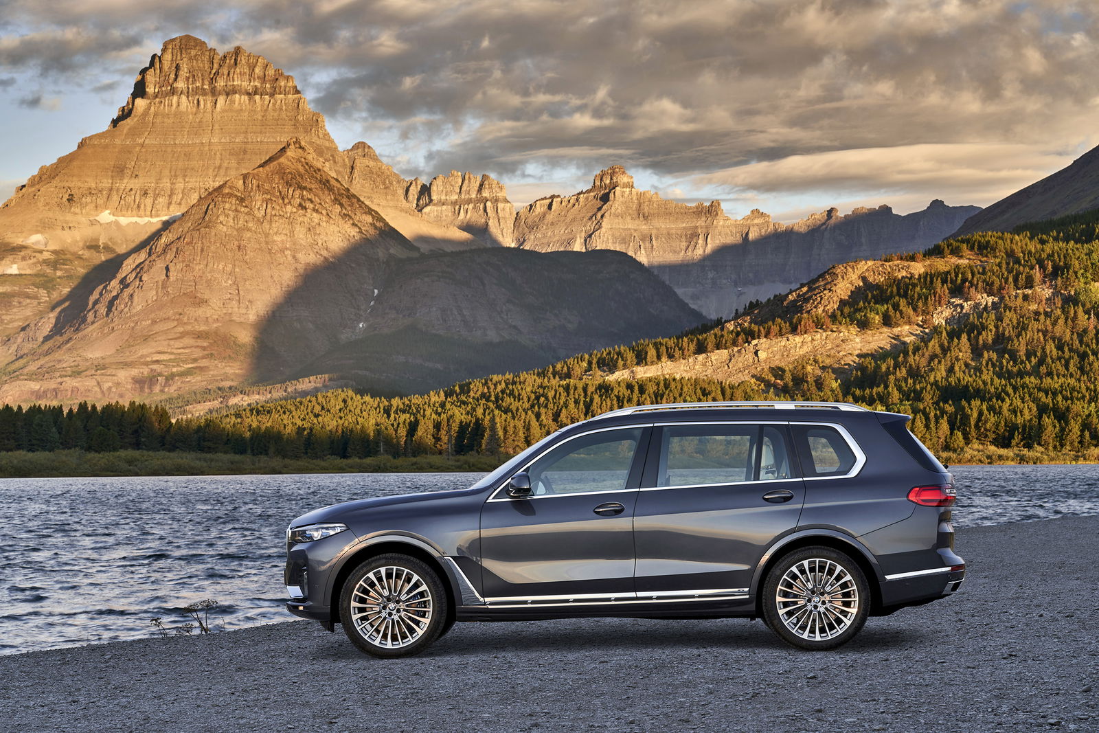 The China-Centric BMW X7 Doesn't Care What The West Thinks