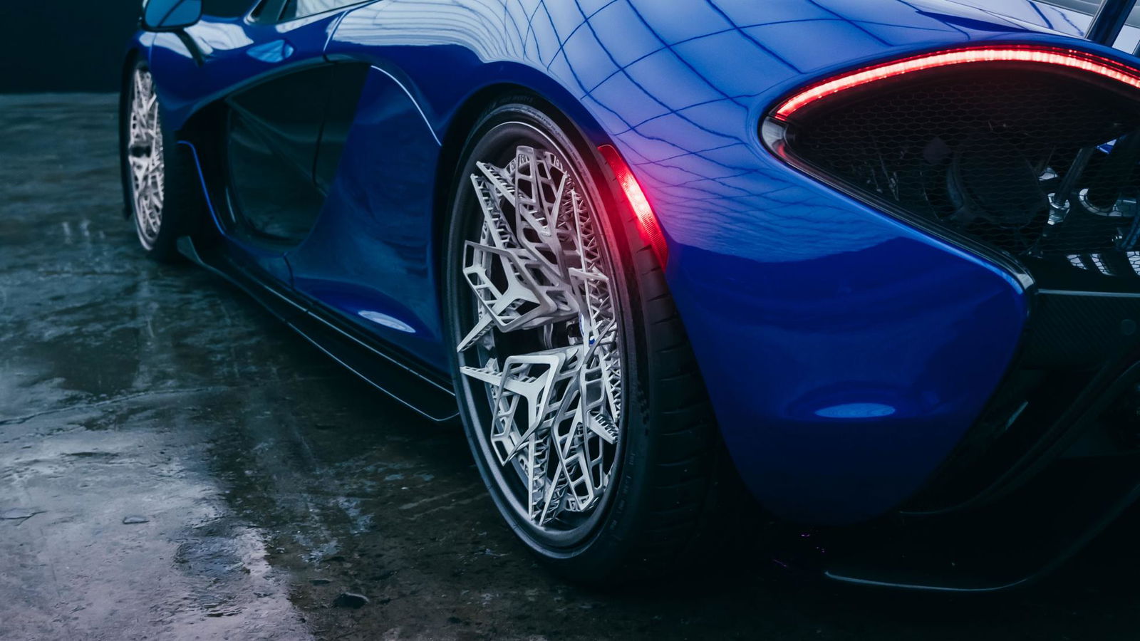 Check Out This Insanely Complex 3D-Printed Titanium Wheel