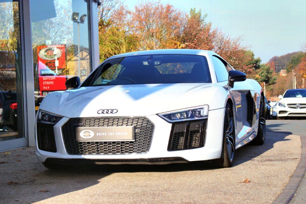 Can A Tesla Model X Beat A Lamborghini Aventador S In A Straight Line?