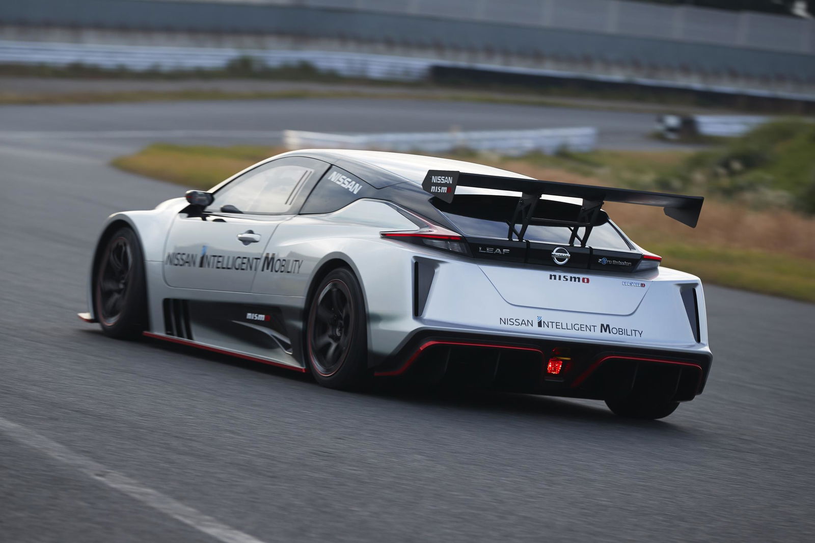 Nissan Just Turned The Leaf Into A Racing Car And It Looks Badass