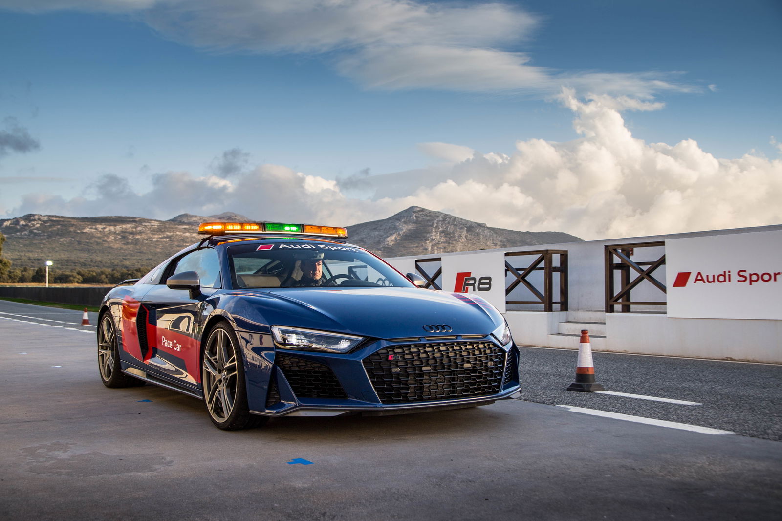 25 Car Pics That Are Amazing Wallpaper Material