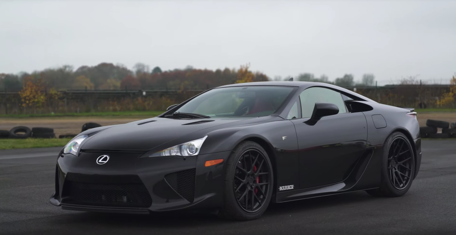 Lexus LC500 Drag Races LFA, Because Why Not