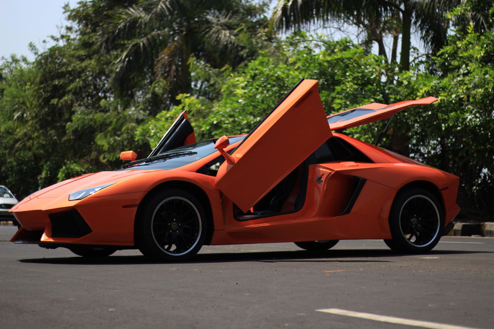 This Lamborghini Replica Is Bizarrely Based On A Honda Accord