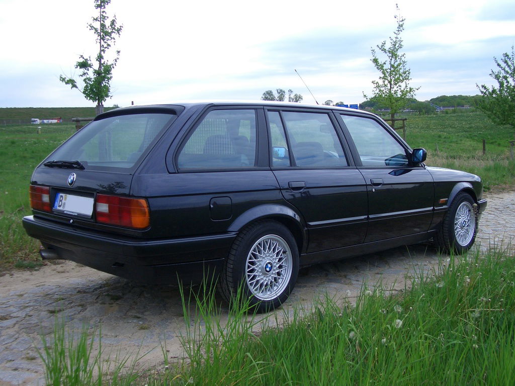 I've Started Looking At BMW E30s Again: Please Send Help
