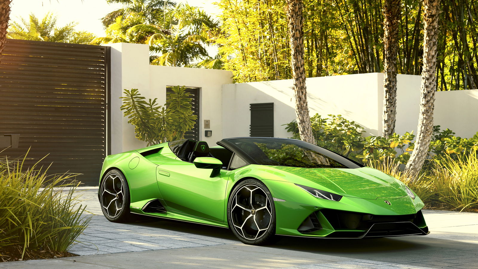 Lamborghini’s 631bhp Huracan Evo Has Spawned A Soft-Top Spyder