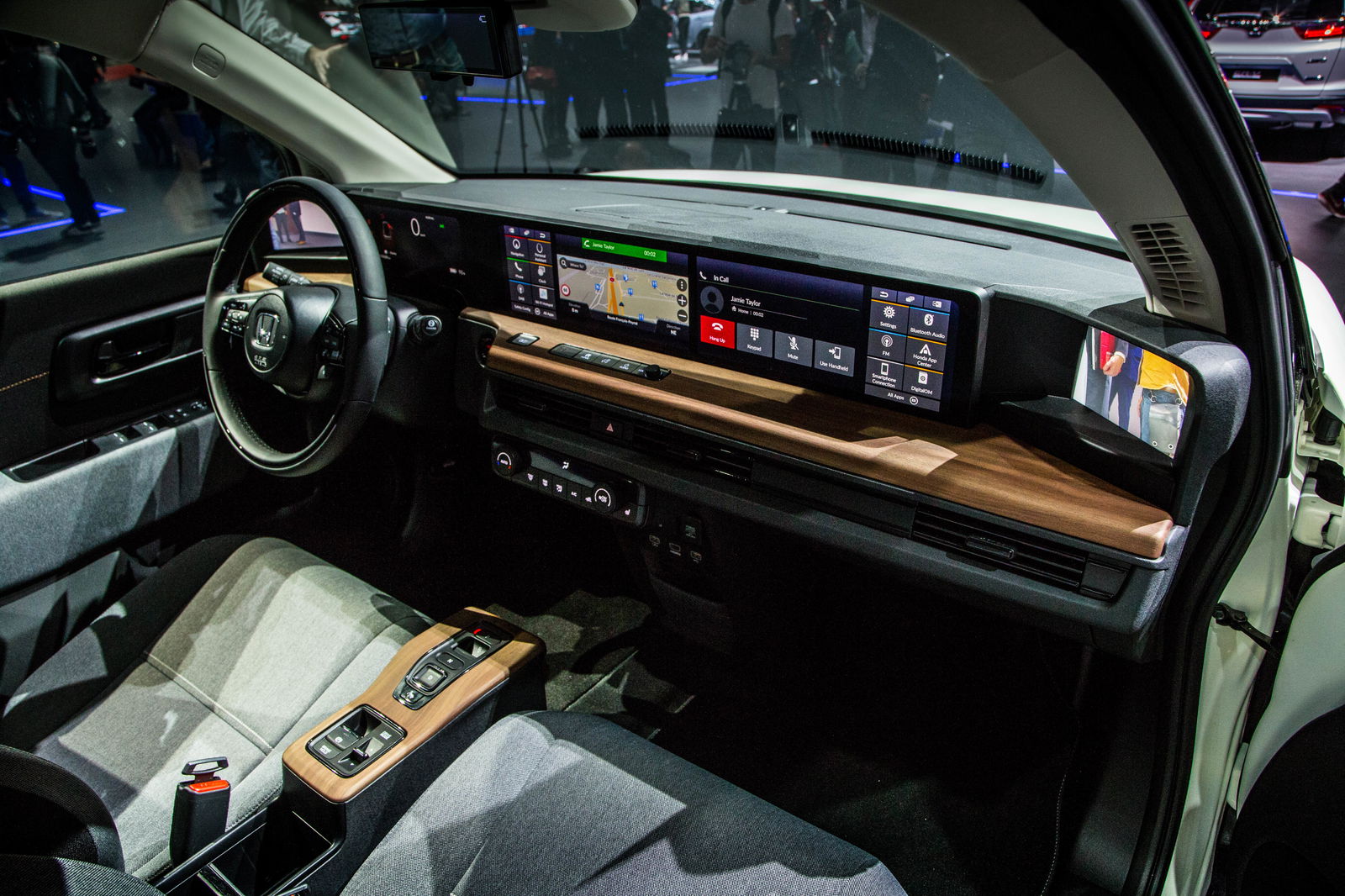 Why Aston Martin's Mid-Engined Vanquish Is The Car The Name Deserves