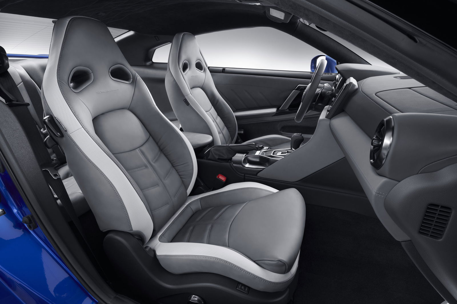 Two New GT-Rs Headline Nissan’s New York Motor Show Stand