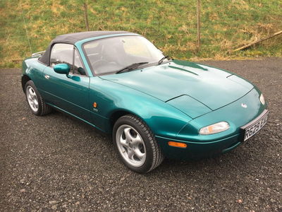 An Immaculate, 1900-Mile NA Mazda MX-5 Is For Sale – For £20,000