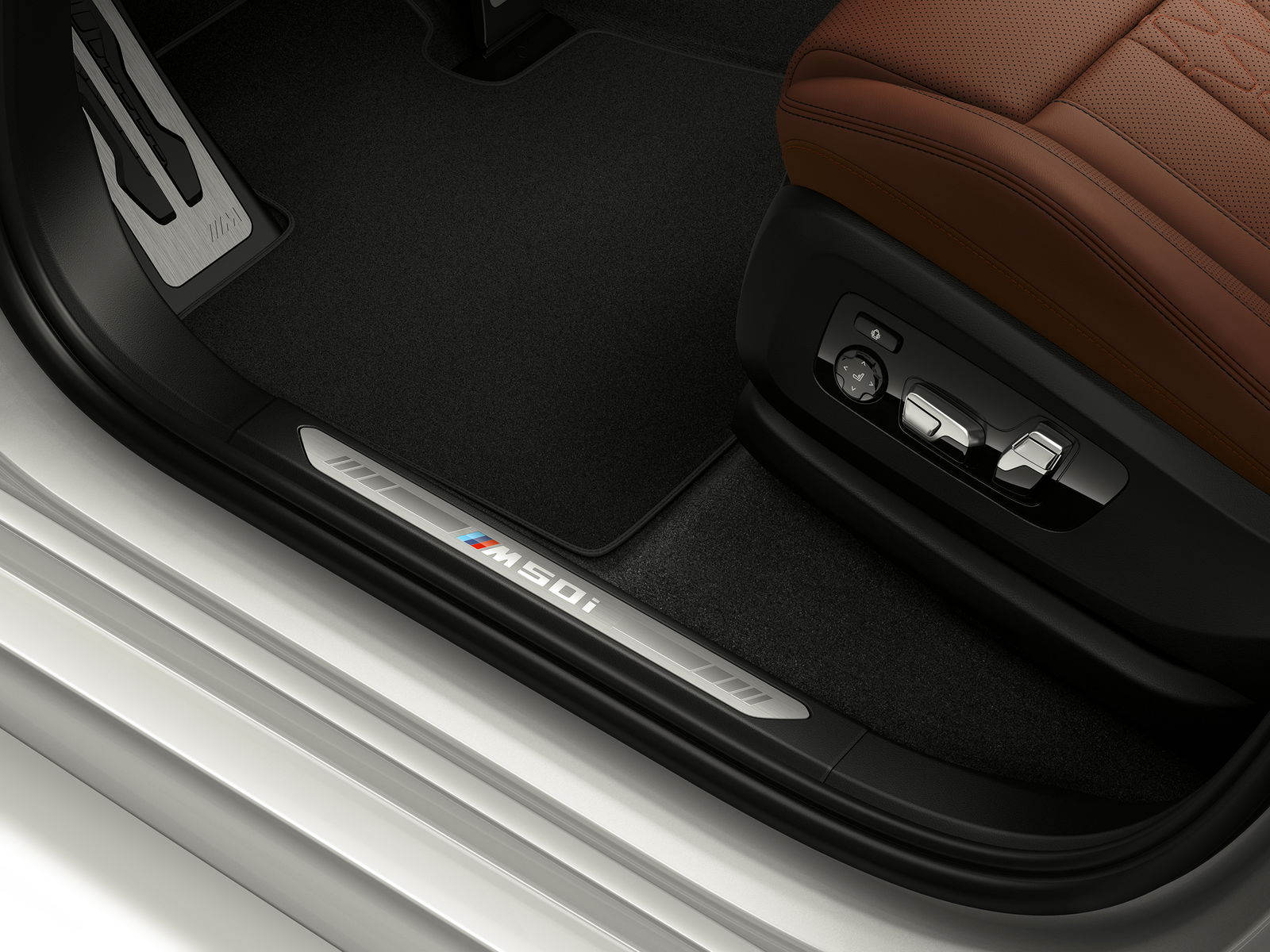 BMW Has Launched 523bhp Versions Of The X5 And X7 SUVs