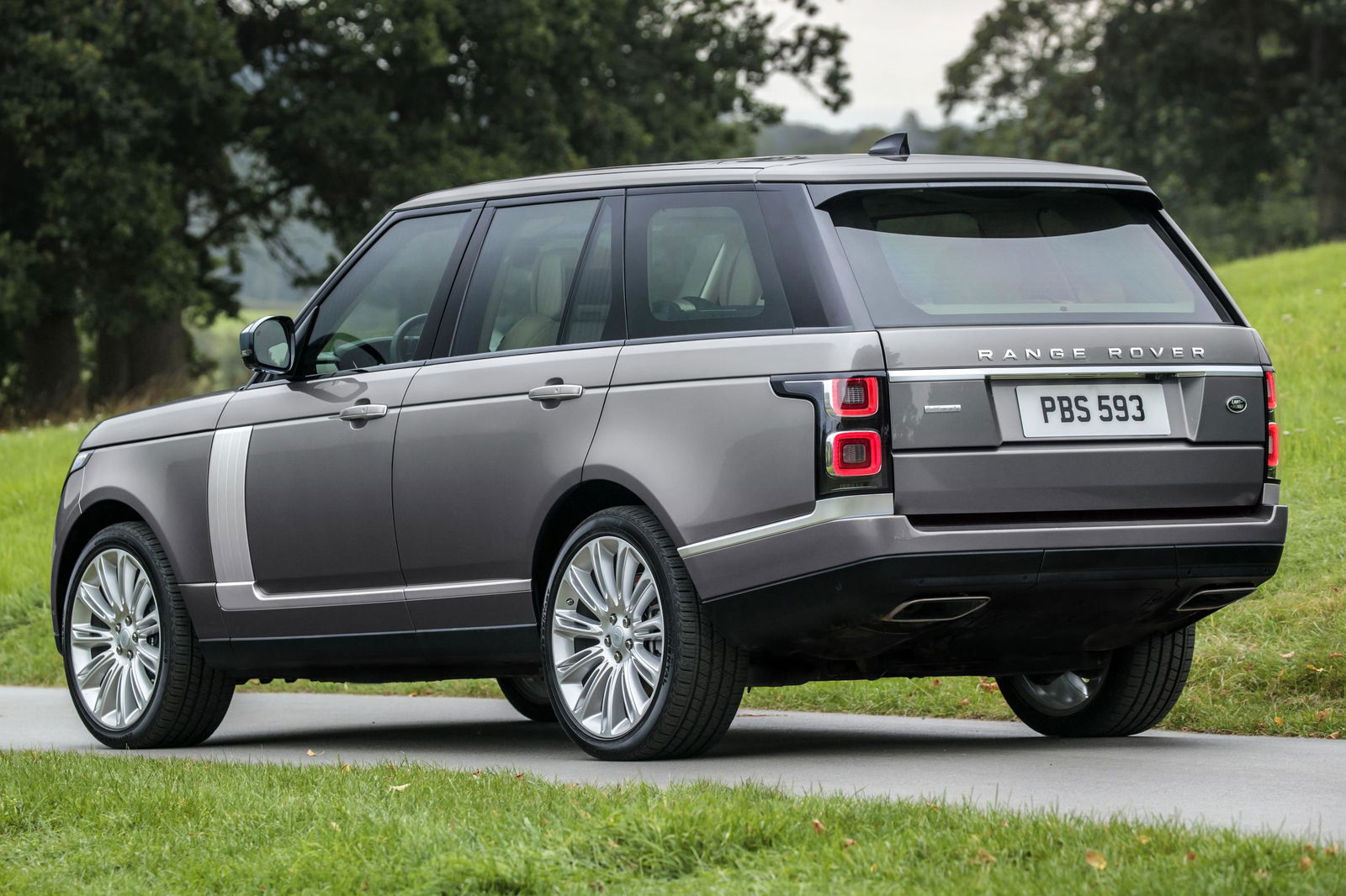 The New Straight-Six, Mild Hybrid Range Rover Laughs At Discomfort