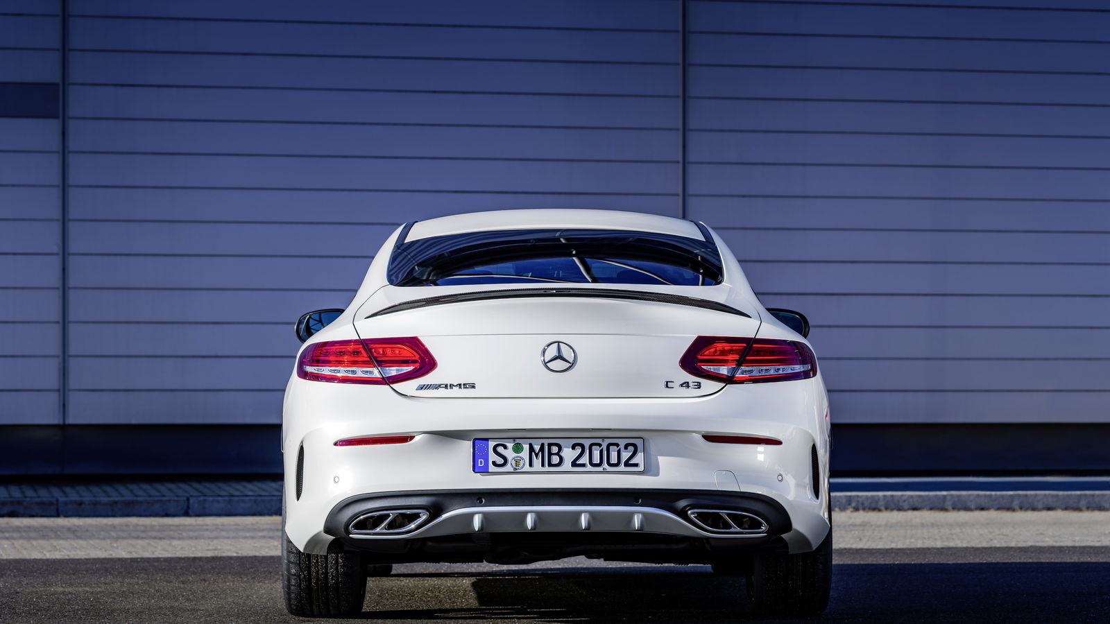 The Mercedes-AMG C43's Exhaust Tips Are Still Fake, But I'm OK With That