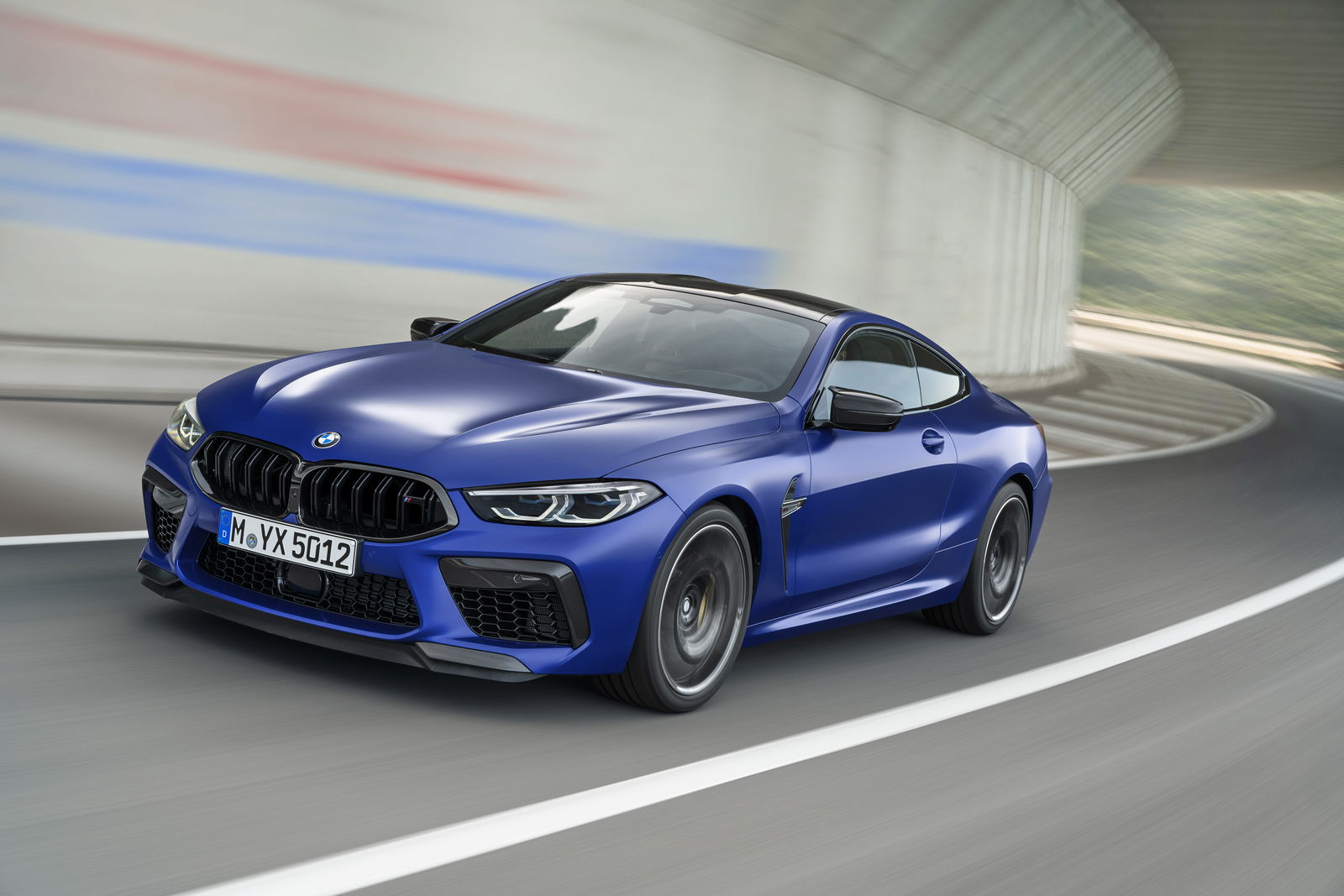 No DCT here - like the M5, the BMW M8 sends power to all wheels via an eight-speed automatic gearbox