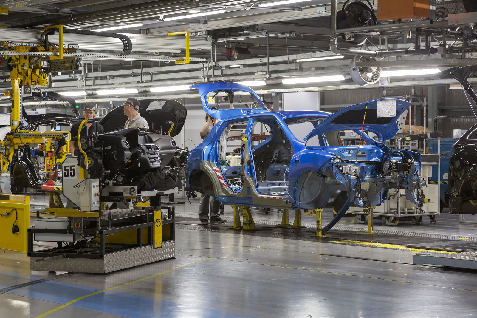 Nissan Is To Cut 12,500 Jobs Around The World