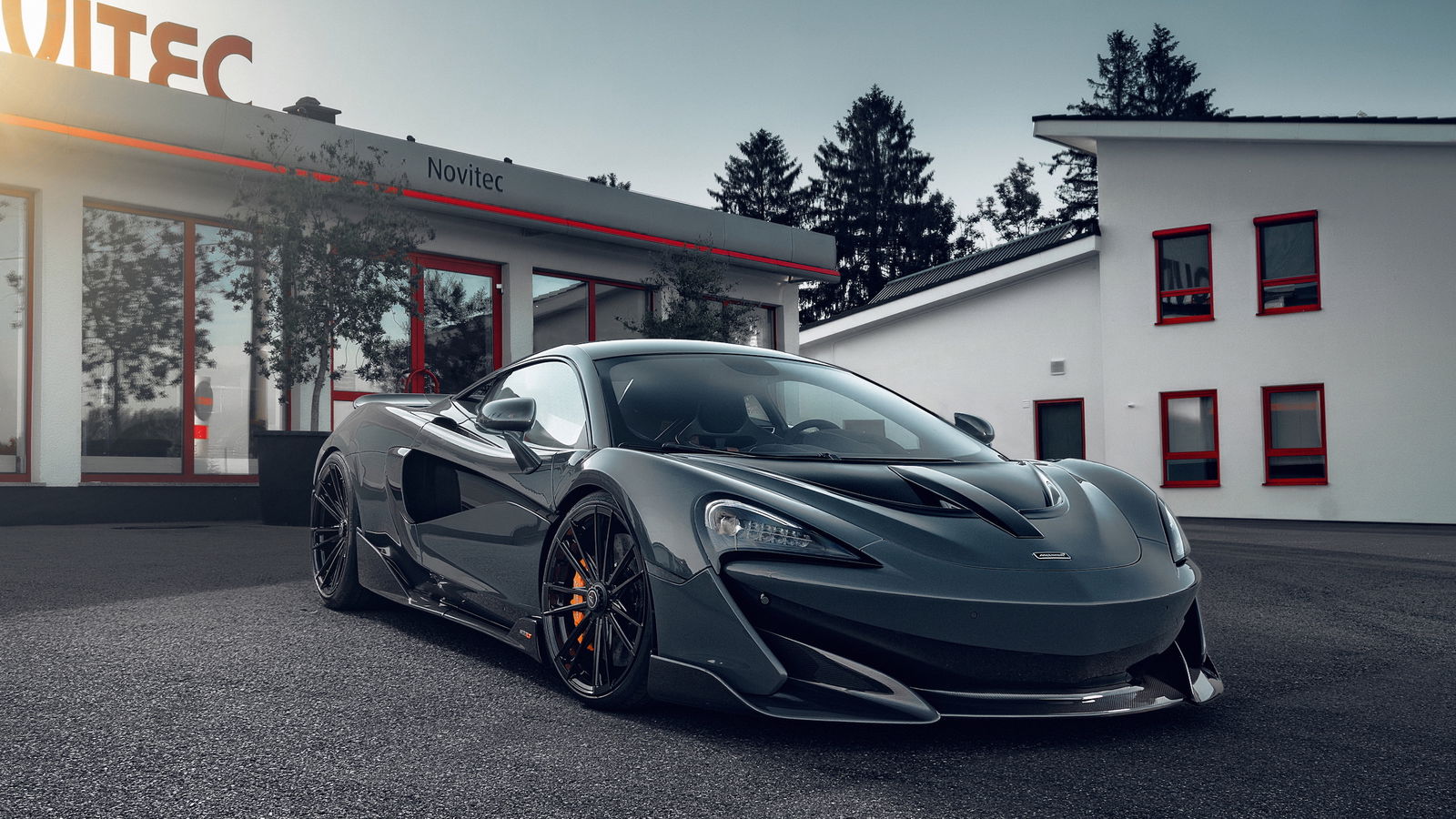 Novitec Gives McLaren 600LT More Power, More Low
