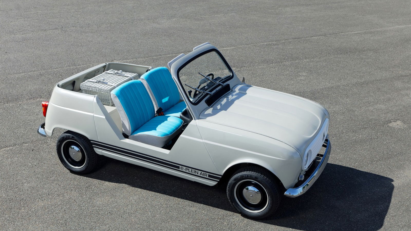 This Electric Open-Top Renault Is The 4L That 2019 Needs Immediately