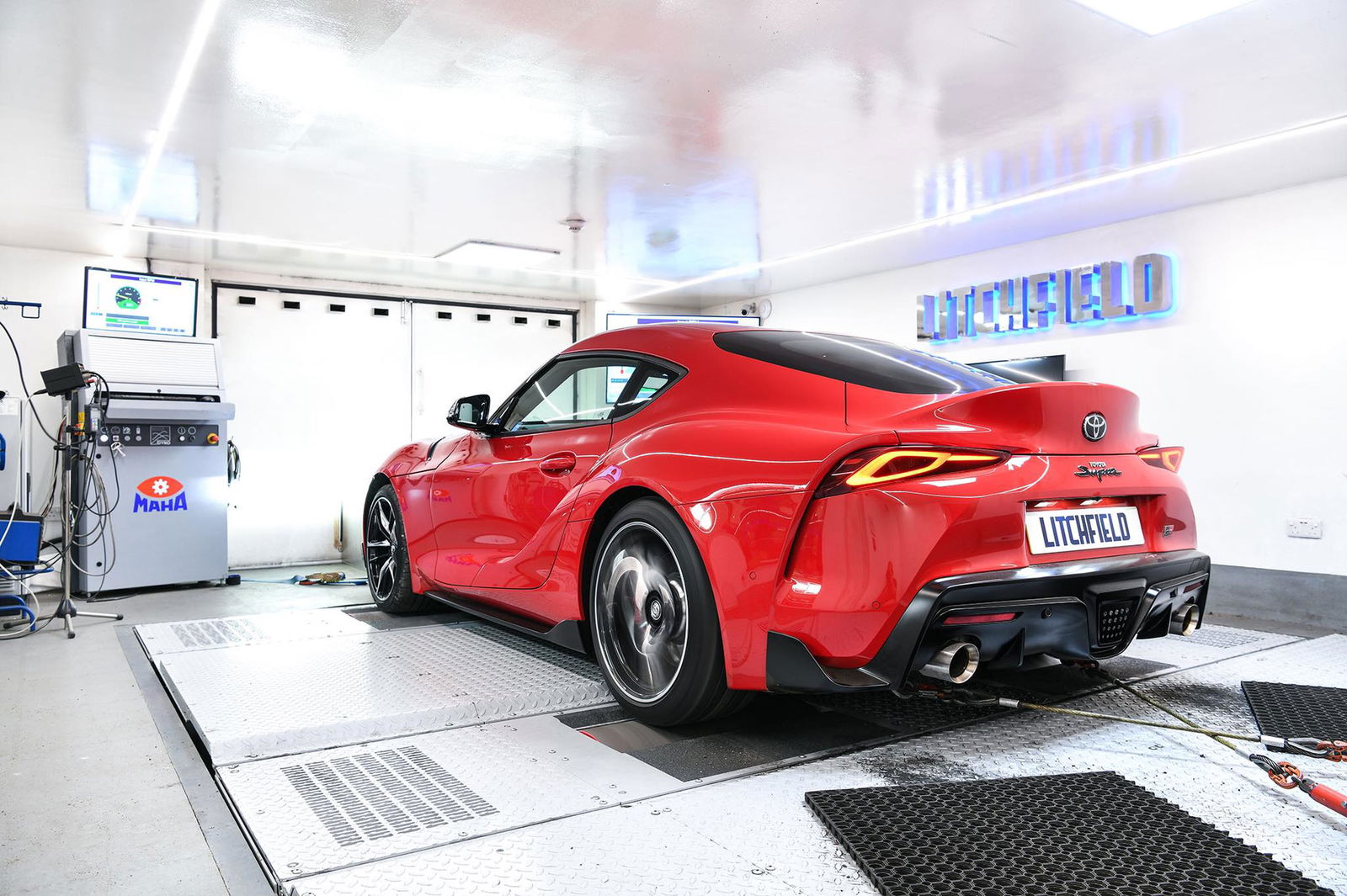 The VW ID R Clocked The Equivalent Of 17MPG During Its Record 'Ring Lap