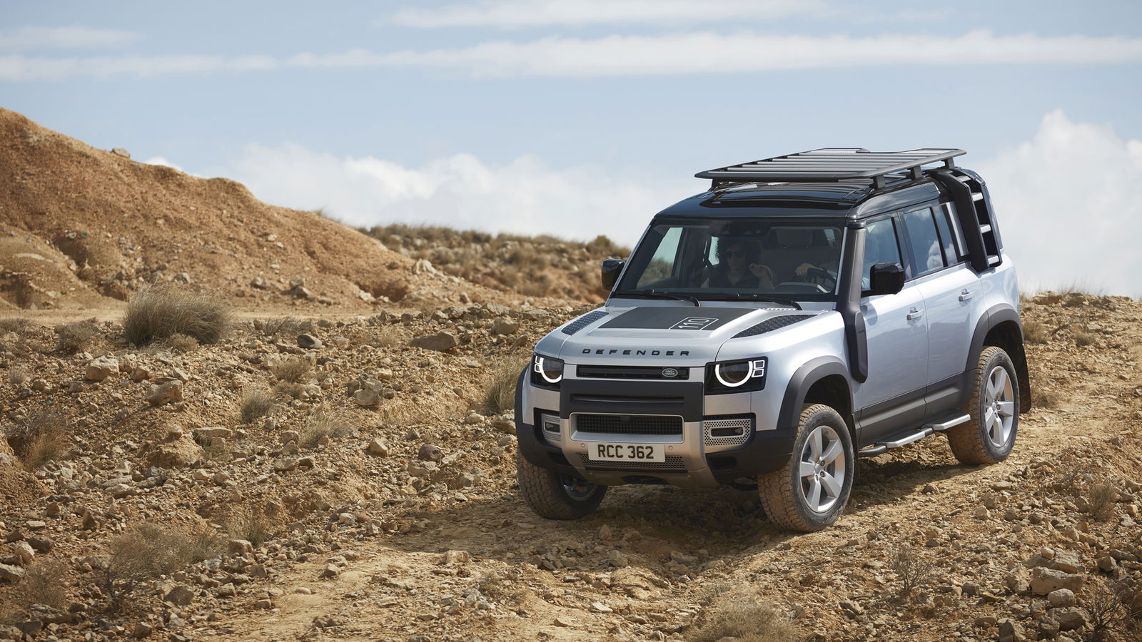 The New Land Rover Defender’s Identity Crisis Sweetens The Discovery 5