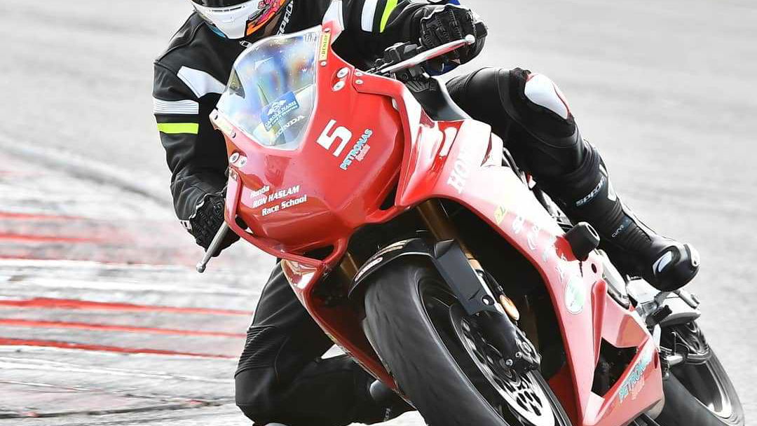 3 Things I Learnt Riding At 100mph On Track For The First Time