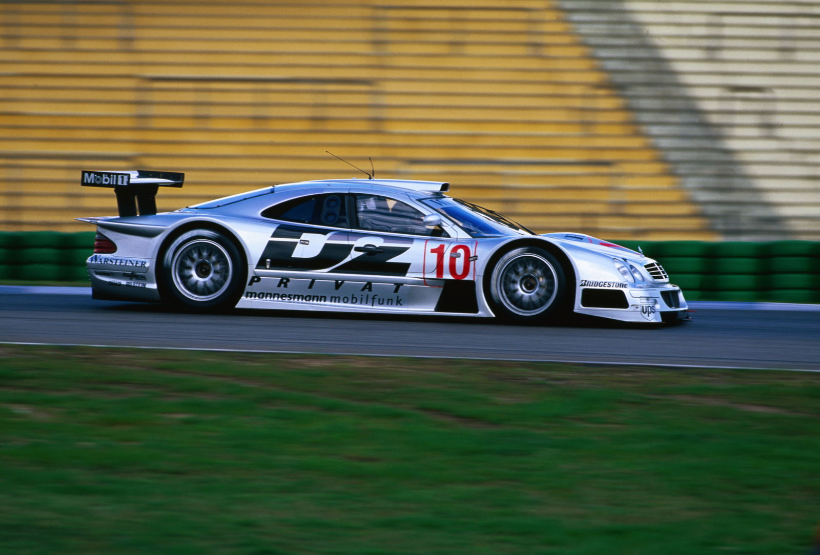 The Ford GT Is Like A Reincarnated Mercedes CLK GTR, And That Shows In The Way It Drives