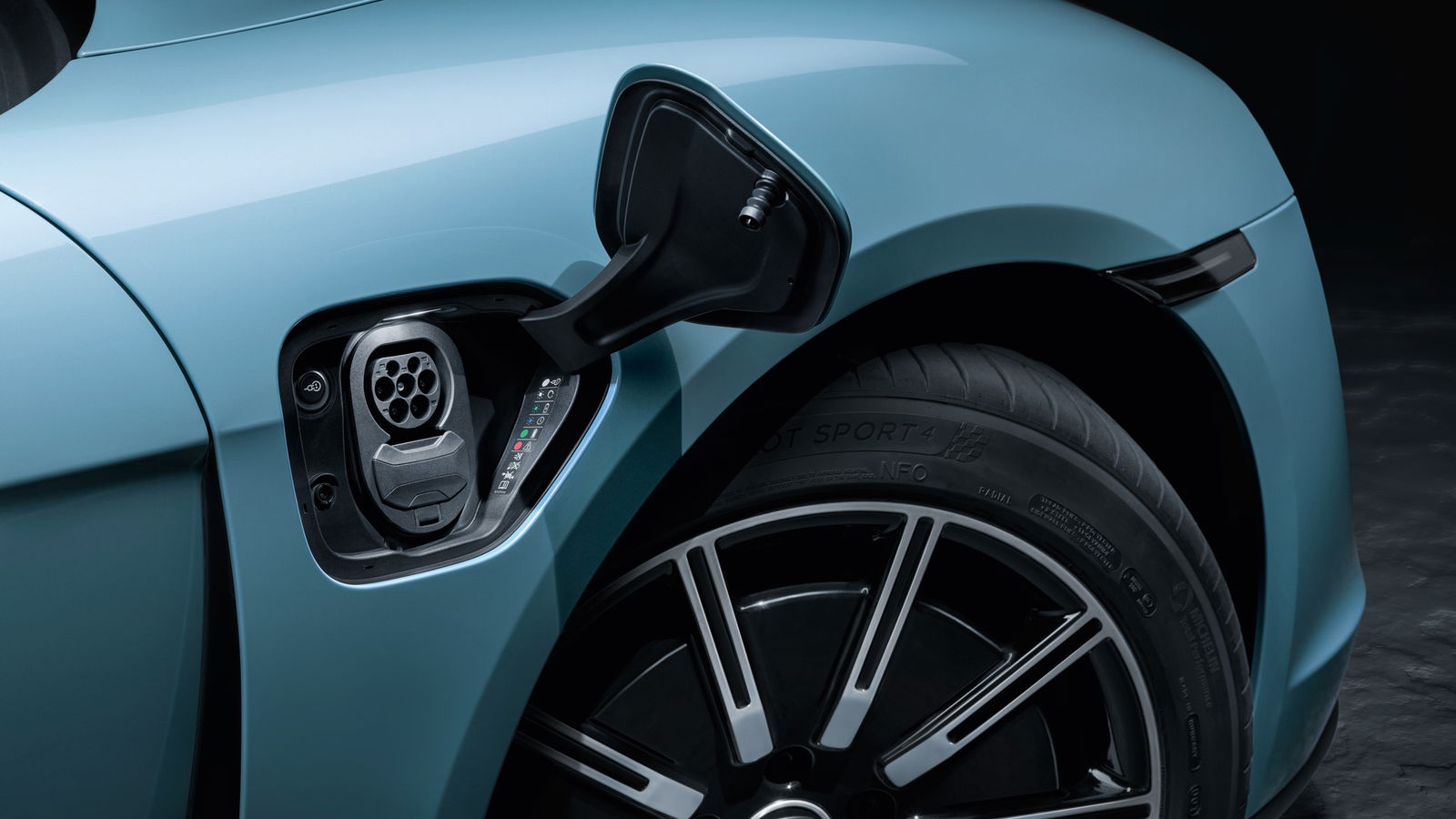 The Porsche Taycan 4S Is A 523bhp EV For The Price Of A Base 911