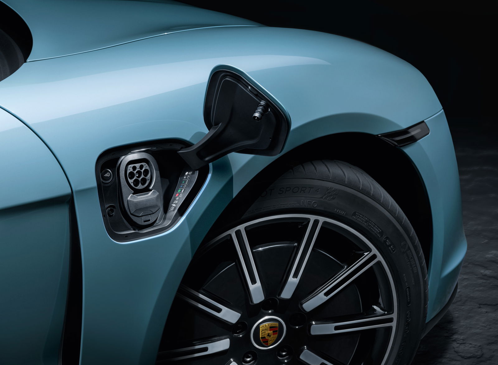 How Long Can An Alloy Wheel Survive With Most Of Its Spokes Hacked Off?