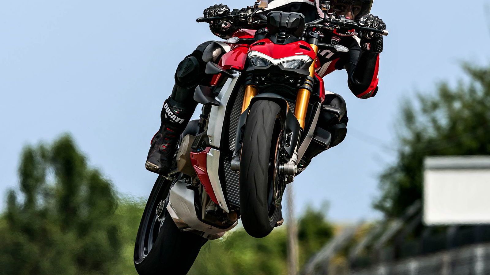 Here’s Why Ducati’s Streetfighter V4 Is A Full-Fat N/A Marvel