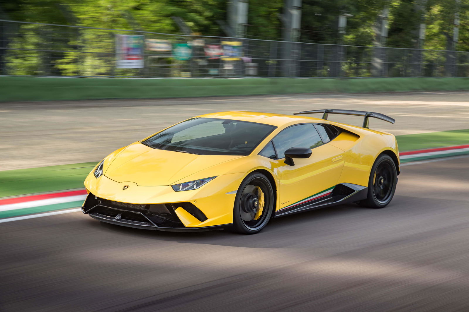 Lamborghini Huracan Equals The Gallardo's Production Run In Half The Time
