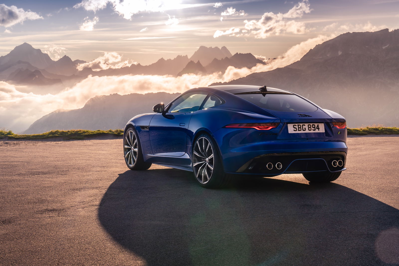 The 2021 Jaguar F-Type Is Here With A New Face But No V6