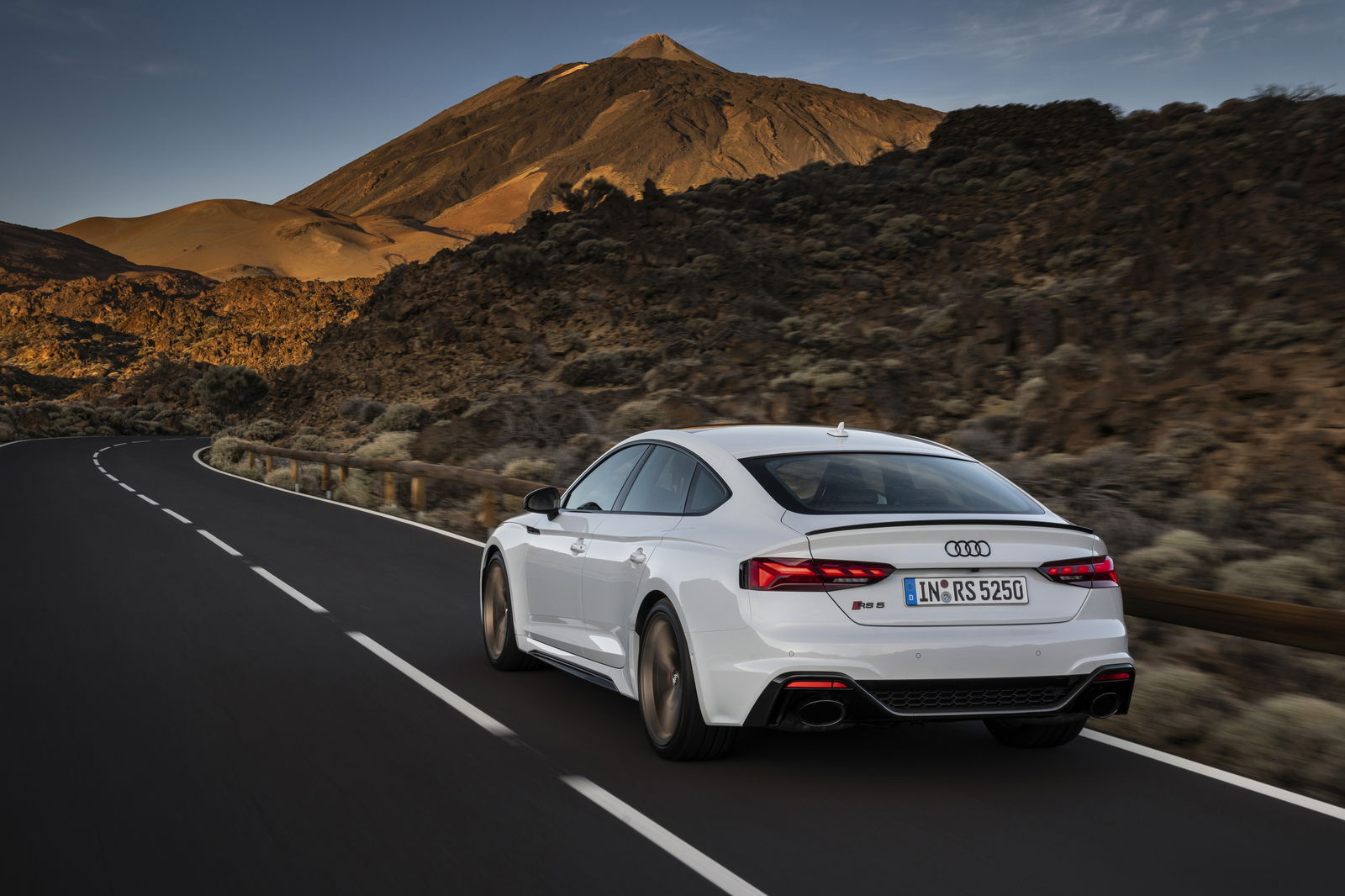 More Driving Modes For Refreshed Audi RS5 And RS5 Sportback