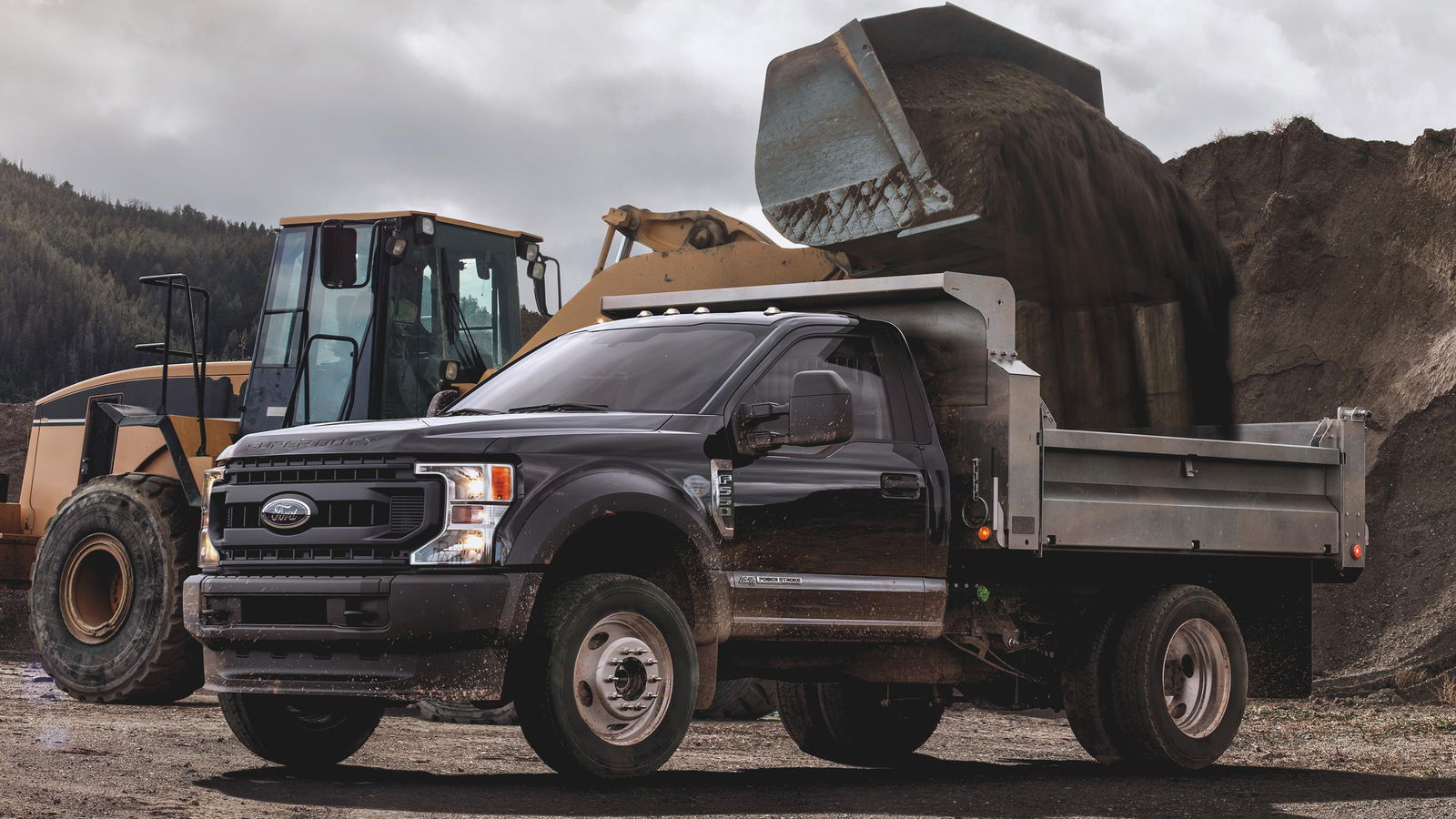 Ford's New 1100Nm Super Duty Chassis Cab Can Carry 5.8 Tonnes