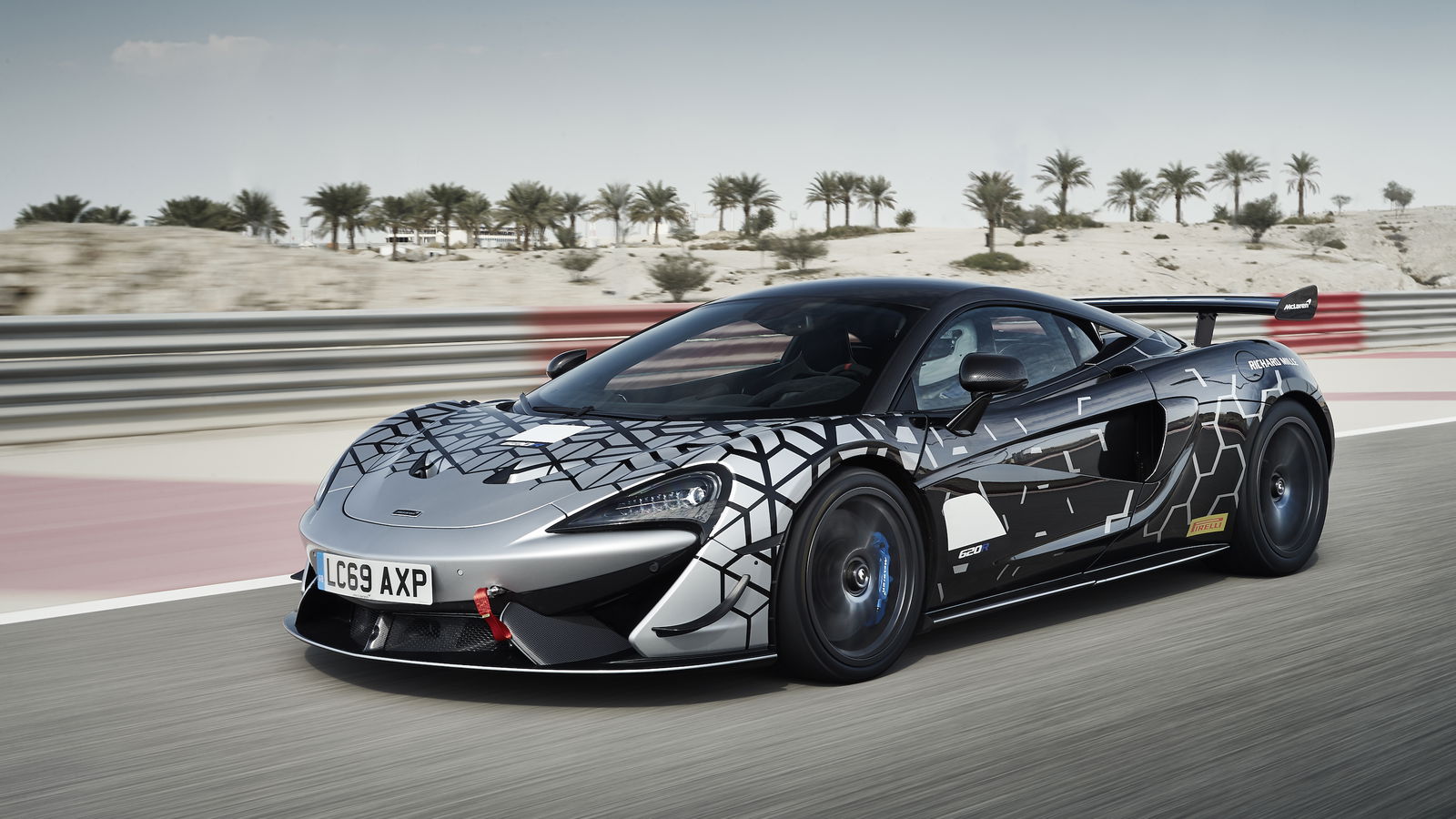 The McLaren 620R Is Road-Legal GT4 Racing Car