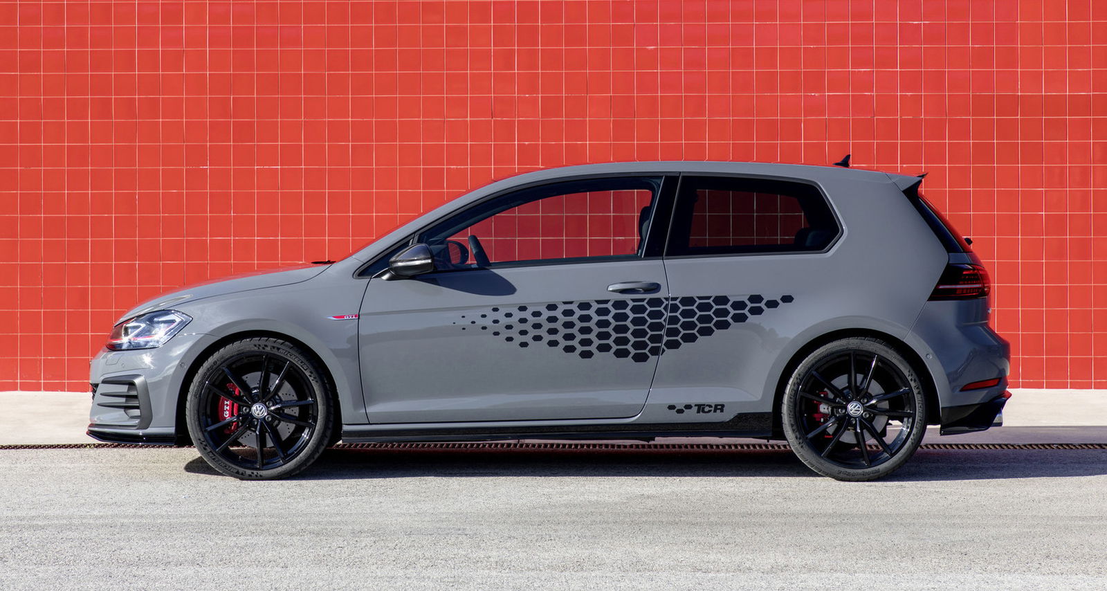 Next-Gen Nissan 370Z Will Have Manual Gearbox And Retro Z Design