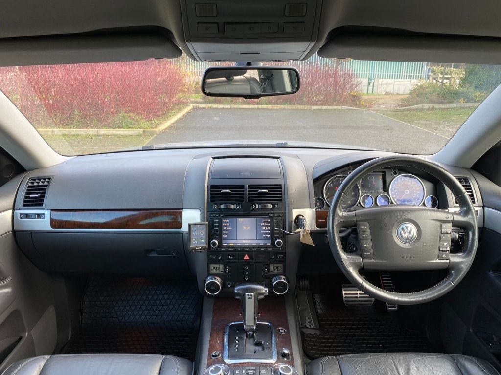 Are You Brave Enough For This £6000 VW Touareg V10 TDI?
