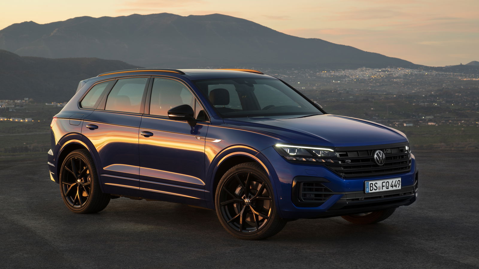 The VW Touareg R Is A 456bhp Hybrid SUV Beast