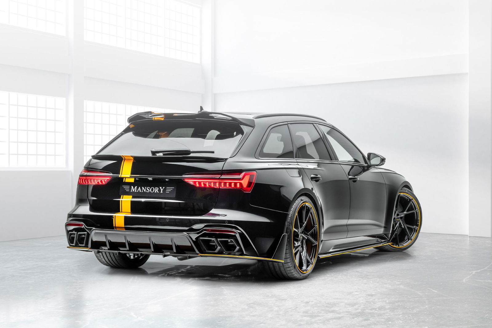You Weren't Expecting The Mansory Audi RS6 To Be Subtle, Were You?