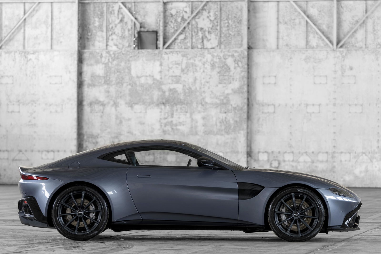 Aston Martin Is Celebrating 70 Years Of Vantage With Wallpaper Perfection