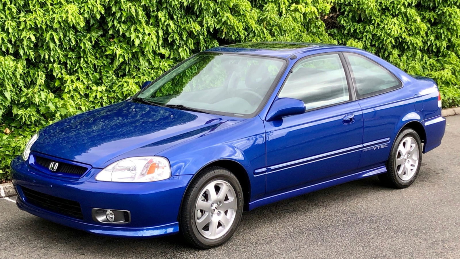 A Low-Mileage Honda Civic Si Sold For A Preposterous $50,000