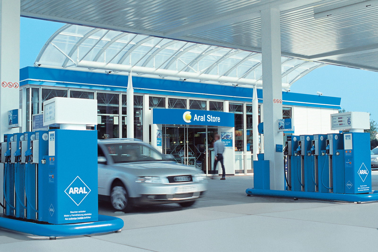 Synthetic Fuels Could Save The ICE And The Planet, Say Oil Refiners
